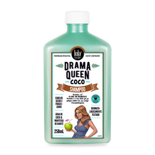 Shampoo Drama Queen Coco Lola Nutritivo Cabelo Seco: frasco de 250 ml de frente, com o selo Certified Vegan