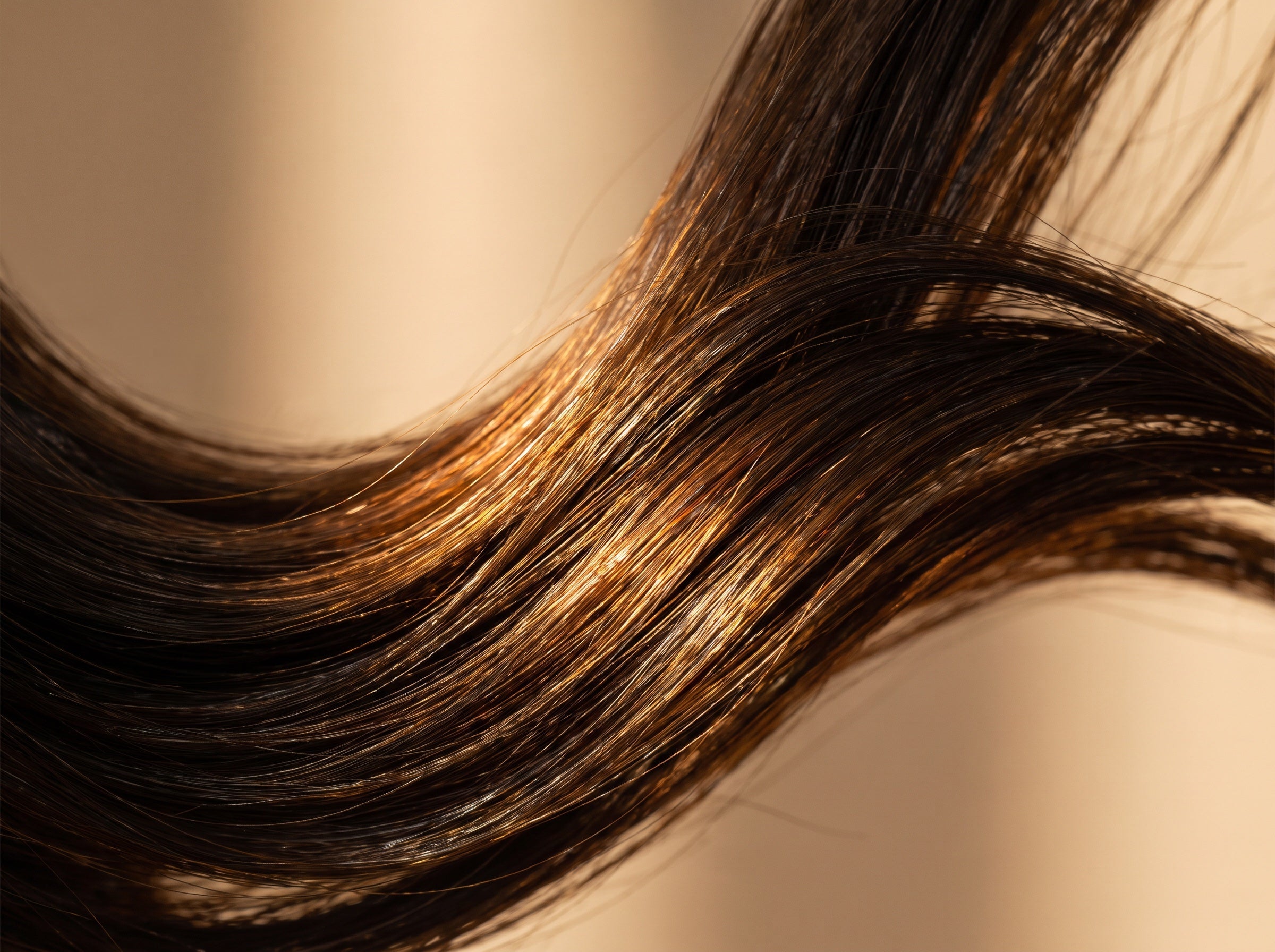 Cabelo com brilho de óleo