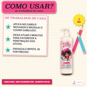Shampoo Meus Cachinhos Kids Dona Flora Definição: como usar em três passos, com estrelas verdes e um selo amarelo de 2 MIN