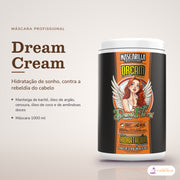 Máscara Dream Cream Dona Flora Hidratante com Karité: pote em fundo de estúdio, com o nome da linha e as notas